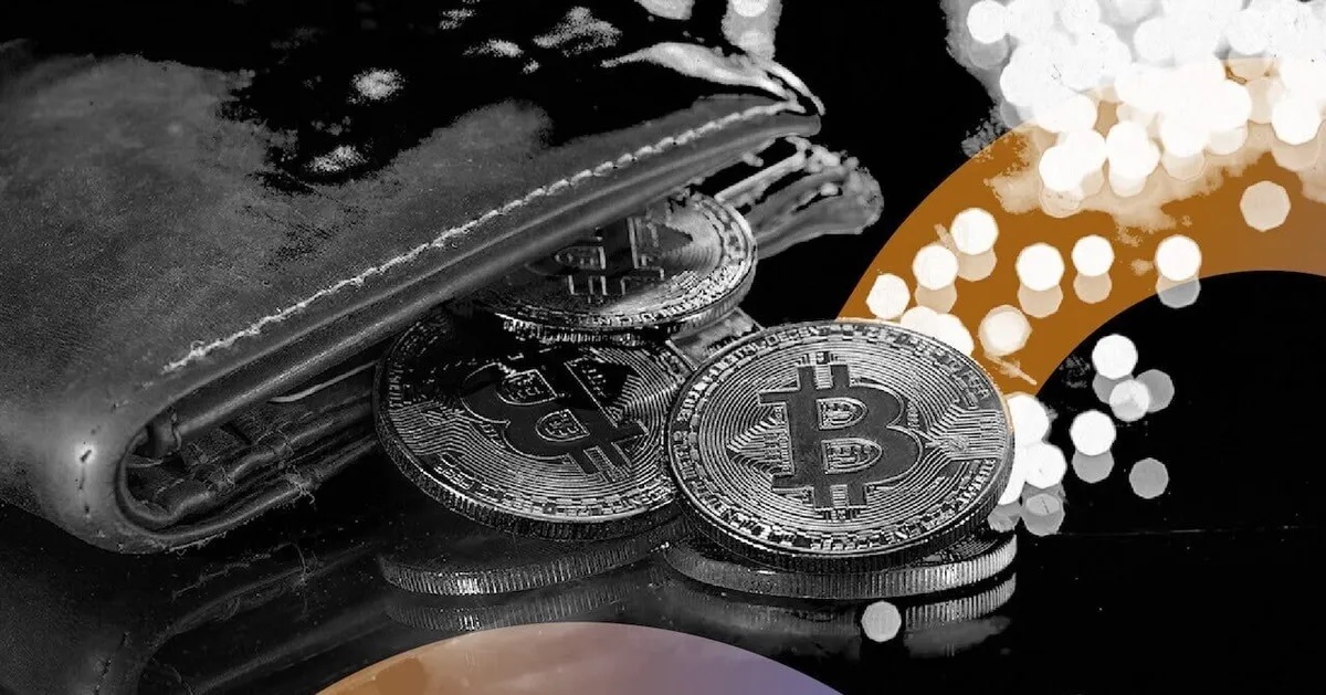 دوگانگی در بازار بیت کوین؛ انباشت نهنگ‌ها در برابر فشار فروش صرافی‌ها