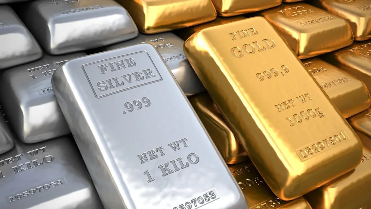 نفت صعود کرد، اما نقره هم بالا رفت؛ چه چیزی معادلات بازار را تغییر داد؟