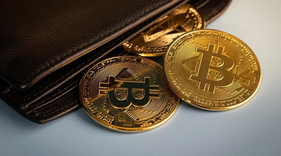 بیداری کیف پول‌های قدیمی بیت کوین و انتقال ۵۰ میلیون دلار در سپتامبر