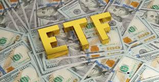 پیش‌بینی تحلیلگر بلومبرگ: صندوق‌های ETF بیت کوین از طلا سبقت خواهند گرفت
